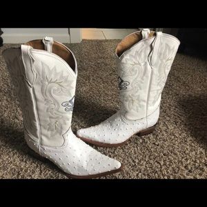 Genuine leather ostrich print 2x toe boots-white
